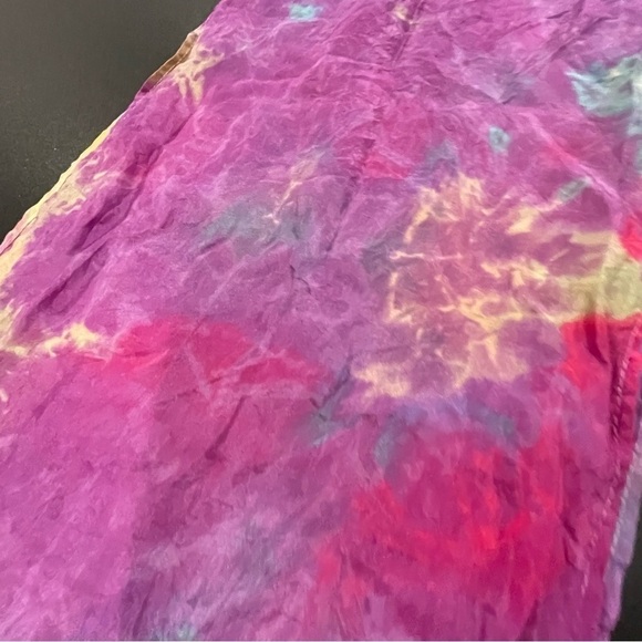 Artisan tie dyed infinity scarf silk handmade in shades of purple, magenta - Picture 3 of 15